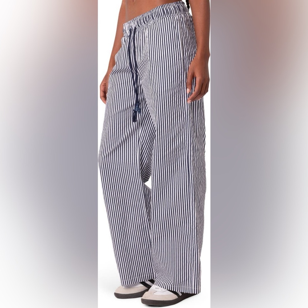 Edikted Seaside Stripe Wide Leg
Drawstring Pants in Navy Mix - Picture 5 of 11
